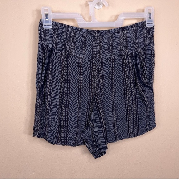 Medium Three Dots Brand Pull On Casual Shorts Comfort Waist Slate Gray Blue - Picture 5 of 11